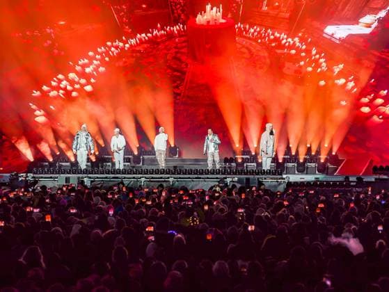 04 12 2025, Schladming, AUT, On the road in Styria, Ski Opening 2025, concert, in the picture Backstreet Boys, feature, overview, Planai Stadium, feature, fan, concert,