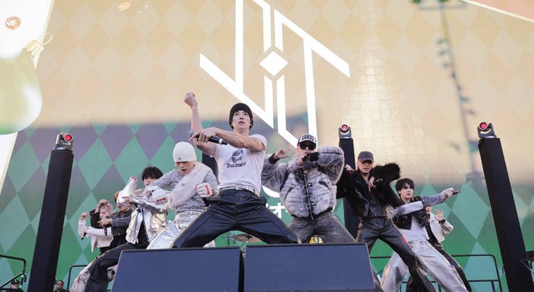 iHeartRadio 102.7 KIIS FM s Jingle Ball 2025 - Pre-Show Village Keigo Sato, Junki Kono, Syoya Kimata, Sho Yonashiro, Sukai Kinjo, Takumi Kawanishi, Ren Kawashiri, Issei Mamehara, Ruki Shiroiwa of JO1 perform at iHeartRadio 102.7 KIIS FM s Jingle Ball 2025 Presented by Capital One - Pre-Show at Intuit Dome on December 05, 2025 in Los Angeles, California. Inglewood INTUIT DOME California USA Copyright: xCraSH imageSPACEx