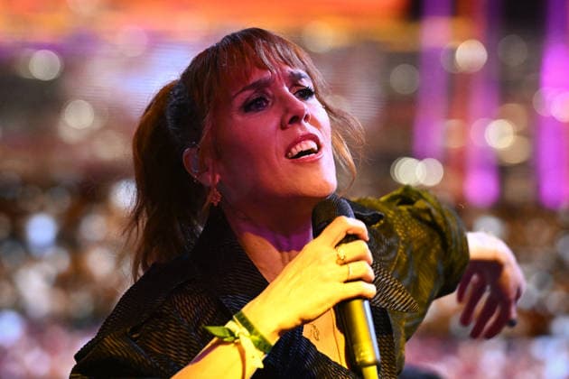 The Telethon show in Paris FA French songer Zaz performs during the Telethon show on France Television in Paris on December 5, 2025. Photo by Firas Abdullah ABACAPRESS.COM Paris Ile-de-France France  Copyright: xAbdullahxFiras ABACAx
