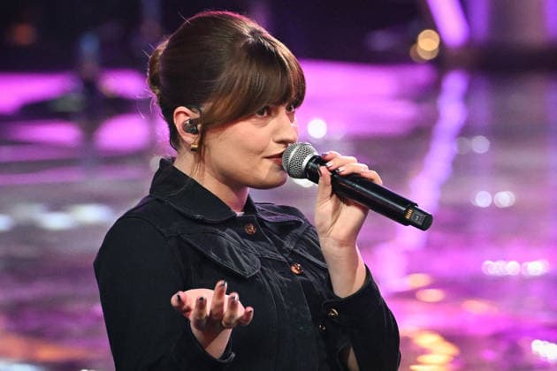The Telethon show in Paris FA French singer Marine performs during the Telethon show on France Television in Paris on December 5, 2025. Photo by Firas Abdullah ABACAPRESS.COM Paris Ile-de-France France  Copyright: xAbdullahxFiras ABACAx
