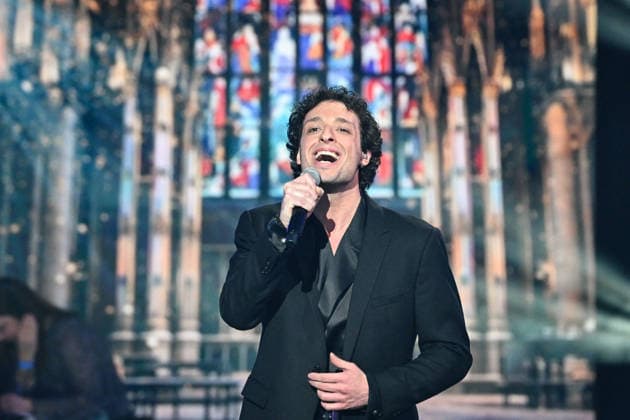 The Telethon show in Paris FA Angelo Del Vecchio performs Notre Dame de Paris during the Telethon show on France Television in Paris on December 5, 2025. Photo by Firas Abdullah ABACAPRESS.COM Paris Ile-de-France France  Copyright: xAbdullahxFiras ABACAx