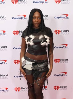iHeartRadio 102.7 KIIS FM s Jingle Ball 2025 - Arrivals Rachel Chinouriri attends iHeartRadio 102.7 KIIS FM s Jingle Ball 2025 at Intuit Dome on December 05, 2025 in Los Angeles, California. Inglewood INTUIT DOME California USA Copyright: xCraSH imageSPACEx
