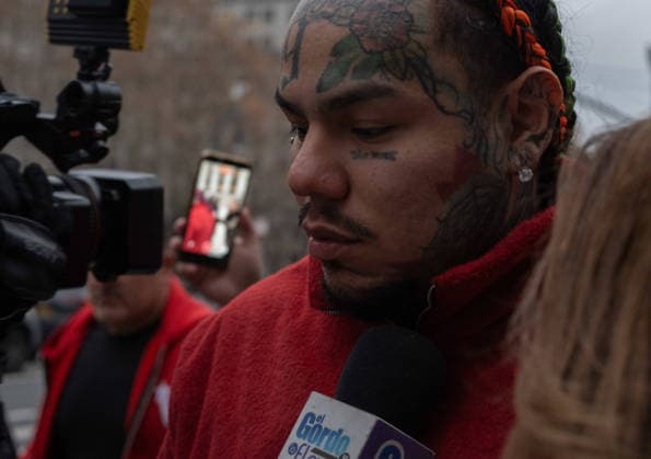 December 5, 2025, New York, New York, USA: Rapper TEKASHI69 whose legal name is DANIEL HERNANDEZ is sentenced to three months in prison by a federal court judge for repeatedly violating the terms of his probation after being released from prison in 2020 after serving two years for racketeering charges related to a criminal organization he had been a member of. New York USA - ZUMAl171 20251205_znp_l171_027 Copyright: xEdnaxLeshowitzx