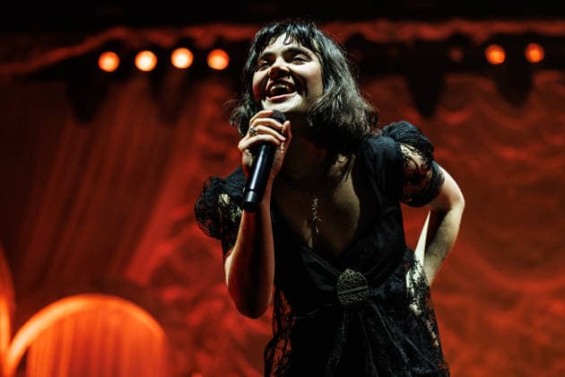 The Last Dinner Party performs in Brighton, UK Brighton, UK, The Last Dinner Party, Friday 5 December 2025 at Brighton Centre. Persons pictured: Abigail Morris lead vocals, Credit:Andy Sturmey Avalon United Kingdom  Copyright: xAndyxSturmeyx xAvalonx 1056858000