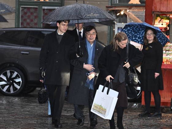 Shimon Sakaguchi, laureate in medicine, arrives as the Nobel laureates will sign the Nobel Chairs at the Nobel Museum in Stockholm, Sweden, December 6, 2025 STOCKHOLM SWEDEN x10090x  Copyright: xClaudioxBresciani TTx NOBEL CHAIRS ARE SIGNED BY THE PRIZE WINNERS sH22JTJAV5Y