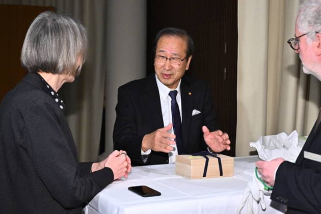 Susumu Kitagawa, laureate in chemistry, donates a personal item to the Nobel Museum in Stockholm, Sweden, December 6, 2025 STOCKHOLM SWEDEN x10090x  Copyright: xClaudioxBresciani TTx NOBEL CHAIRS ARE SIGNED BY THE PRIZE WINNERS ea4DUJMP_1o