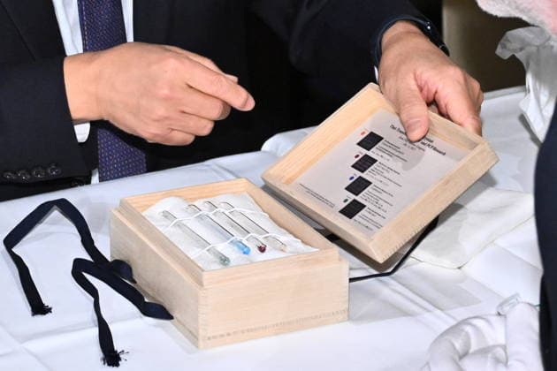 Susumu Kitagawa, laureate in chemistry, donates a personal item to the Nobel Museum in Stockholm, Sweden, December 6, 2025 STOCKHOLM SWEDEN x10090x  Copyright: xClaudioxBresciani TTx NOBEL CHAIRS ARE SIGNED BY THE PRIZE WINNERS L2x-NY87oDU