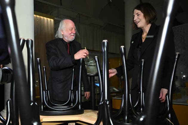 Laszlo Krasznahorkai, laureate in literature, signs the Nobel chairs at the Nobel Museum in Stockholm, Sweden, December 6, 2025 STOCKHOLM SWEDEN x10090x  Copyright: xClaudioxBresciani TTx NOBEL CHAIRS ARE SIGNED BY THE PRIZE WINNERS cKQBe6L-VCc