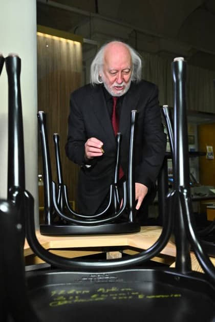 Laszlo Krasznahorkai, laureate in literature, signs the Nobel chairs at the Nobel Museum in Stockholm, Sweden, December 6, 2025 STOCKHOLM SWEDEN x10090x  Copyright: xClaudioxBresciani TTx NOBEL CHAIRS ARE SIGNED BY THE PRIZE WINNERS WK-zSLcKdbU