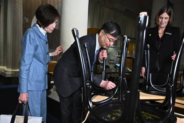 Shimon Sakaguchi, laureate in medicine, signs the Nobel chairs at the Nobel Museum in Stockholm, Sweden, December 6, 2025 STOCKHOLM SWEDEN x10090x  Copyright: xClaudioxBresciani TTx NOBEL CHAIRS ARE SIGNED BY THE PRIZE WINNERS 9S_Z8Ob-Lgw