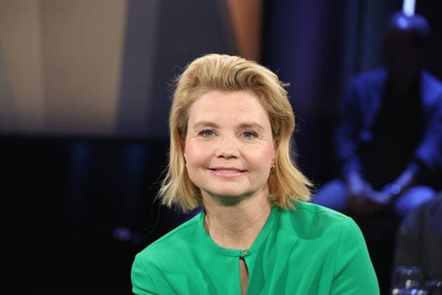 Annette Frier, actress, guest on the NDR Talk Show on 5 12 2025, photo session before the broadcast in the 3 program of NDR television in the Hamburg Lokstedt television studio