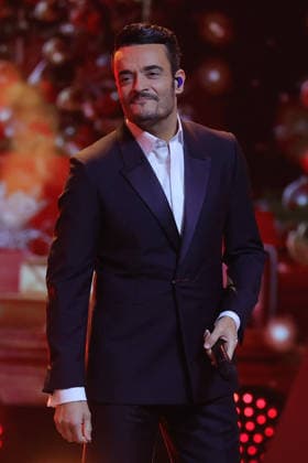 Die große Weihnachtsshow 2025 Moderator Giovanni Zarrella Die große Weihnachtsshow präsentiert von Giovanni Zarrella ZDF Live Sendung vom 04 12 2025 in der Baden Arena Offenburg Offenburg, Baden Württemberg, Germany