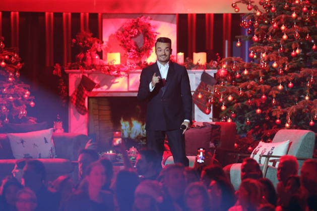 Die große Weihnachtsshow 2025 Moderator Giovanni Zarrella Die große Weihnachtsshow präsentiert von Giovanni Zarrella ZDF Live Sendung vom 04 12 2025 in der Baden Arena Offenburg Offenburg, Baden Württemberg, Germany