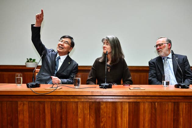 STOCKHOLM, SWEDEN 20251206 Shimon Sakaguchin, Mary E Brunkow and Fred Ramsdell, this years Nobel Laureates in Physiology or Medicine, during a press conference at the Nobel Forum in Stockholm, Sweden, December 6, 2025 STOCKHOLM SWEDEN x10090x  Copyright: xClaudioxBresciani TTx PRESSTRÄFF MED NOBELPRISTAGARNA I FYSIOLOGI ELLER MEDICIN N2ki1ZppCTo