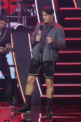 The Great Christmas Show 2025 Andreas Gabalier Austrian singer of popular music The Great Christmas Show presented by Giovanni Zarrella ZDF Live broadcast from 04 12 2025 in the Baden Arena Offenburg Offenburg, Baden Württemberg, Germany