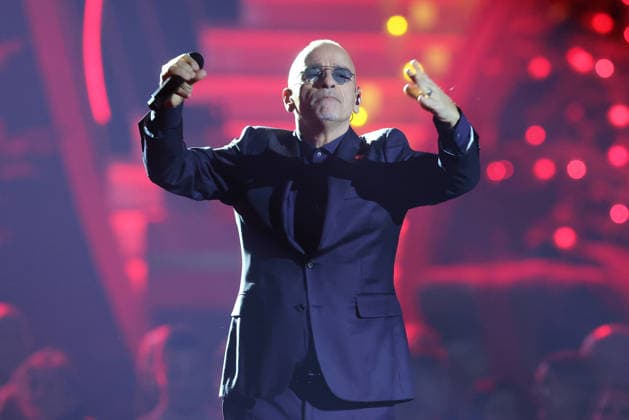 The Great Christmas Show 2025 Eros Ramazzotti Italian pop singer, songwriter and music producer The Great Christmas Show presented by Giovanni Zarrella ZDF Live broadcast from 04 12 2025 in the Baden Arena Offenburg Offenburg, Baden Württemberg, Germany