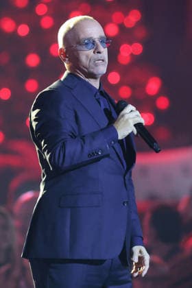 The Great Christmas Show 2025 Eros Ramazzotti Italian pop singer, songwriter and music producer The Great Christmas Show presented by Giovanni Zarrella ZDF Live broadcast from 04 12 2025 in the Baden Arena Offenburg Offenburg, Baden Württemberg, Germany