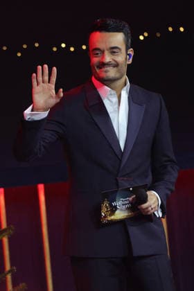 Die große Weihnachtsshow 2025 Moderator Giovanni Zarrella Die große Weihnachtsshow präsentiert von Giovanni Zarrella ZDF Live Sendung vom 04 12 2025 in der Baden Arena Offenburg Offenburg, Baden Württemberg, Germany