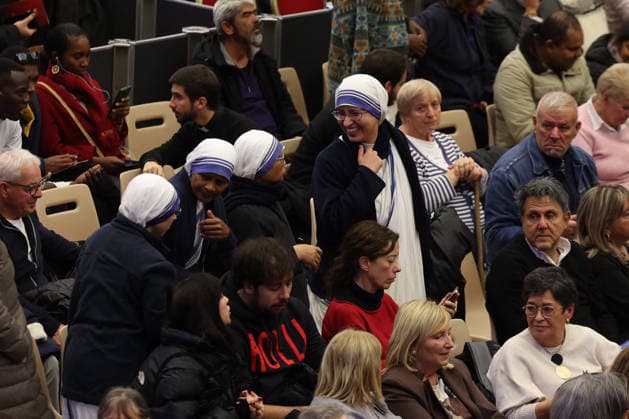 Pope Leo XIV At Concert for the Poor - Vatican Nuns await the concert. Pope Leo XIV attends the concert for the poor with Canadian singer Michael Steven Buble and Serena Autieri held in the Paul VI Hall in the Vatican. , on December 6, 2025. Photo by Marco Iacobucci IPA ABACAPRESS.COM Vatican City ITALY Vatican (or Holy See)  Copyright: xIPA ABACAx