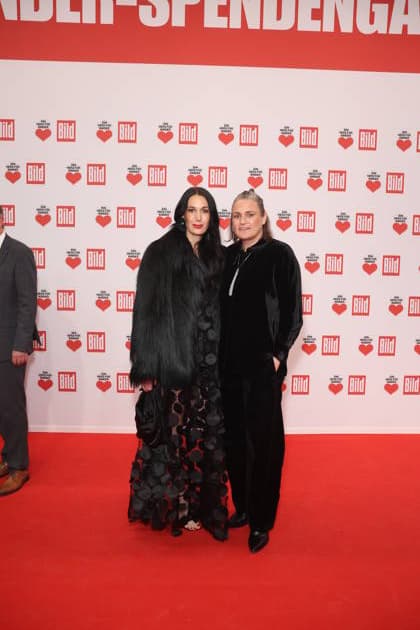 Donation gala A Heart for Children 2025 Magdalena Golombek and Nadine Angerer at the TV donation gala A Heart for Children at Studio Adlershof on 06 12 2025 in Berlin Copyright: xEventpressxKochanx