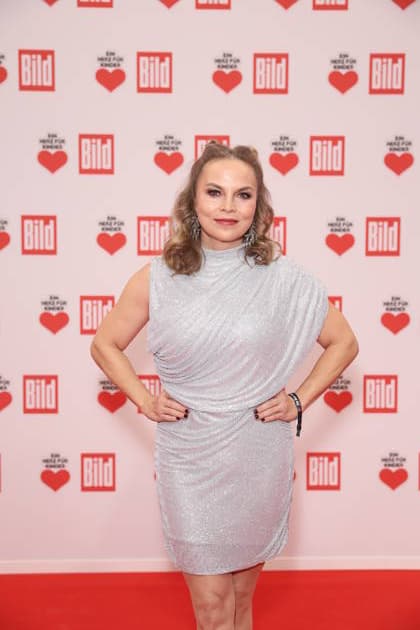 Donation gala A Heart for Children 2025 Regina Halmich at the TV donation gala A Heart for Children at Studio Adlershof on 06 12 2025 in Berlin Copyright: xEventpressxKochanx