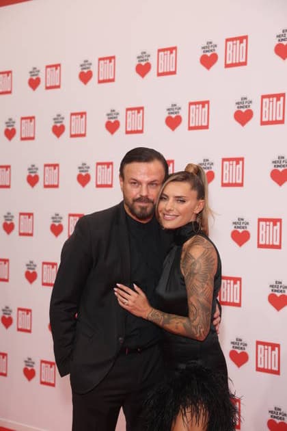 Donation gala Ein Herz für Kinder 2025 Alain Midzic and Sophia Thomalla at the TV donation gala Ein Herz für Kinder at Studio Adlershof on 06 12 2025 in Berlin Copyright: xEventpressxKochanx