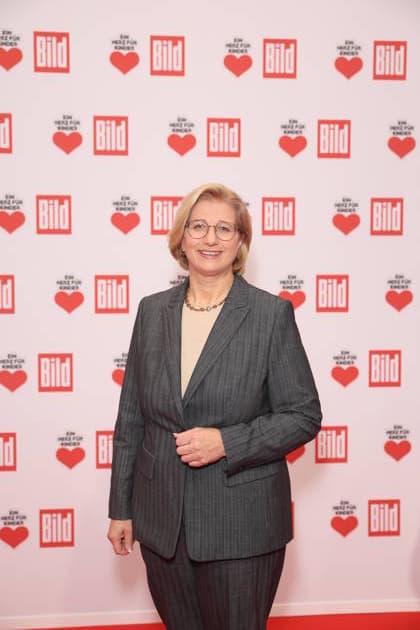 Donation gala A Heart for Children 2025 Anke Rehlinger at the TV donation gala A Heart for Children at Studio Adlershof on 06 12 2025 in Berlin Copyright: xEventpressxKochanx