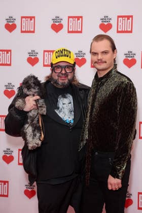 Donation gala Ein Herz für Kinder 2025 Oliver Polak and Wilson Gonzalez Ochsenknecht at the TV donation gala Ein Herz für Kinder at Studio Adlershof on 06 12 2025 in Berlin Copyright: xEventpressxKochanx