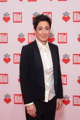 Donation gala Ein Herz für Kinder 2025 Dunja Hayali at the TV donation gala Ein Herz für Kinder at Studio Adlershof on 06 12 2025 in Berlin Copyright: xEventpressxKochanx