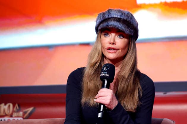 Actress Denise Richards and Starship Troopers at the German Film Comic Con Dortmund at Messe Dortmund Dortmund, 06 12 2025 NRW Germany Copyright: xChristophxHardtx