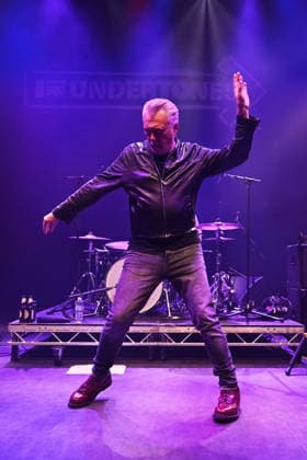The Undertones performing at Shepherd™s Bush Empire LONDON, ENGLAND - DECEMBER 06: Paul McLoone of ˜The Undertones™ performing at Shepherd™s Bush Empire on December 06, 2025 in London, England. CAP MAR MAR Great Britain Copyright: xMartinxHarris CapitalxPicturesx