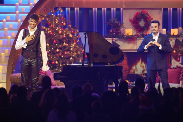The Great Christmas Show 2025 Presenter Giovanni Zarrella with Louis Philippson Pianist and Opus Klassik Winner 2025 The Great Christmas Show presented by Giovanni Zarrella ZDF Live broadcast from 04 12 2025 in the Baden Arena Offenburg Offenburg, Baden Württemberg, Germany