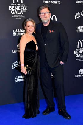 Nova Meierhenrich and Brian Bojsen at the 20 McDonald s Benefit Gala in aid of the McDonald s Childrens Aid Foundation at Eisbach Studios Munich, 06 12 2025 Foto:xB.xInsingerx xFuturexImagex mcdonalds_5214