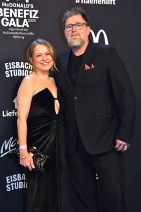 Nova Meierhenrich and Brian Bojsen at the 20 McDonald s Benefit Gala in aid of the McDonald s Childrens Aid Foundation at Eisbach Studios Munich, 06 12 2025 Foto:xB.xInsingerx xFuturexImagex mcdonalds_5216