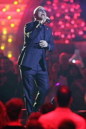 The Great Christmas Show 2025 Eros Ramazzotti Italian pop singer, songwriter and music producer The Great Christmas Show presented by Giovanni Zarrella ZDF Live broadcast from 04 12 2025 in the Baden Arena Offenburg Offenburg, Baden Württemberg, Germany