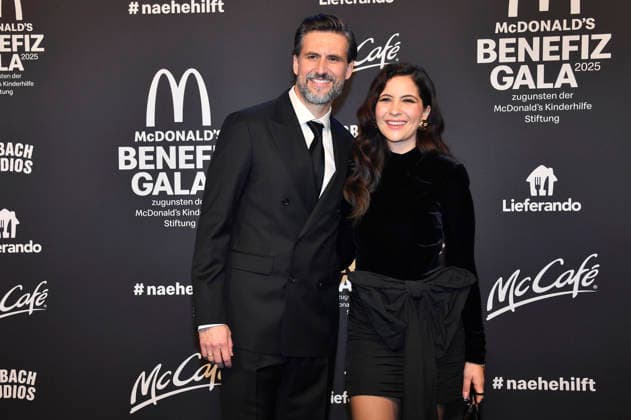Tom Beck with wife Chryssanthi Kavazi at the 20 McDonald s Benefit Gala in aid of the McDonald s Childrens Aid Foundation at the Eisbach Studios in Munich, 06 12 2025 Foto:xB.xInsingerx xFuturexImagex mcdonalds_5296
