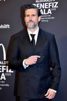 Tom Beck at the 20 McDonald s Benefit Gala in favor of the McDonald s Childrens Aid Foundation at the Eisbach Studios Munich, 06 12 2025 Foto:xB.xInsingerx xFuturexImagex mcdonalds_5299