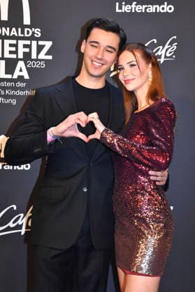 Diego Pooth with girlfriend Louisa Büscher at the 20 McDonald s Benefit Gala in aid of the McDonald s Childrens Aid Foundation at the Eisbach Studios in Munich, 06 12 2025 Foto:xB.xInsingerx xFuturexImagex mcdonalds_5309