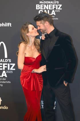 Jana Schölermann with husband Thore Schölermann at the 20 McDonald s Benefit Gala in aid of the McDonald s Childrens Aid Foundation at the Eisbach Studios in Munich, 06 12 2025 Foto:xAgenturxWehnertx xGränzdörferx xFuturexImagex mcdonalds_5376