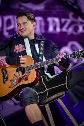 06 12 2025, Flachau, AUT, On the road in Salzburg, Ski Opening 2025, DAY 1, Andreas Gabalier, concert, in the picture Andreas Gabalier,
