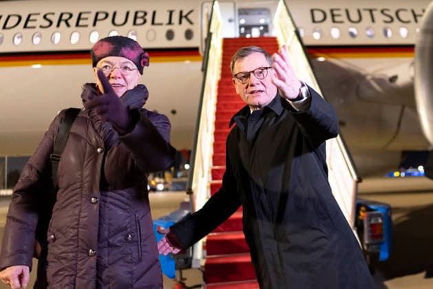 Johann Wadephul CDU , Federal Foreign Minister, is received at the airport in Beijing by Dr. Patricia Hildegard Flor,¨Ambassador of the Federal Republic of Germany to the Peoples Republic of China, Beijing, 08 12 2025 Photographed on behalf of the Foreign Office Beijing China Copyright: xThomasxImo AAx