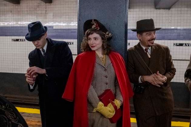 December 7, 2025, New York, New York, USA: For the holiday season the New York Transit Museum and MTA NYC Transit .continue the tradition of Holiday Nostalgia Rides aboard vintage 1930 s, 40s, 50s.train cars. People step back in time, some in period costume, aboard restored .subway cars. New York USA - ZUMAh156 20251207_znp_h156_001 Copyright: xMiloxHessx