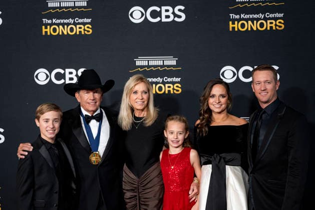 Kennedy Center Honoree George Straight and his family arrive on the red carpet for the 48th annual Kennedy Center Honors at the Kennedy Center in Washington DC on Sunday, December 7, 2025. President Donald Trump will host this year s event, which honors songwriter George Strait, actors Michael Crawford and Sylvester Stallone, singer Gloria Gaynor, and the rock band Kiss.  WAP20251207534 BONNIExCASH