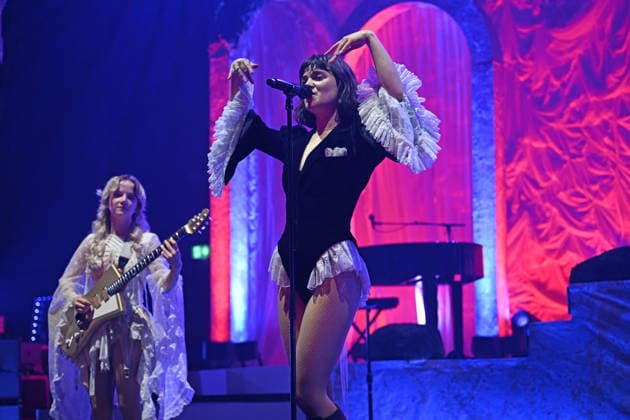 The Last Dinner Party performing at Brixton Academy LONDON, ENGLAND - DECEMBER 07: Emily Roberts and Abigail Morris of ˜The Last Dinner Party™ performing at Brixton Academy on December 07, 2025 in London, England. CAP MAR MAR Great Britain Copyright: xMartinxHarris CapitalxPicturesx