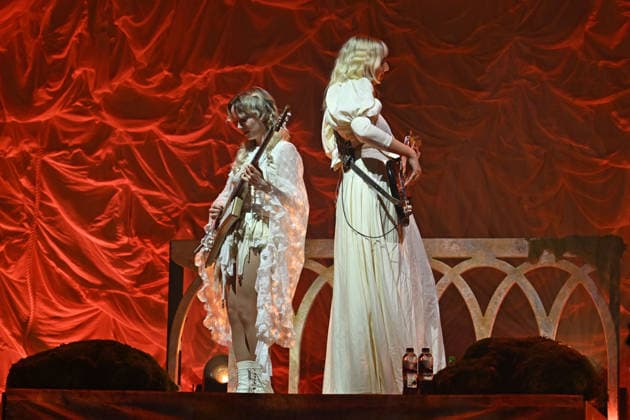 The Last Dinner Party performing at Brixton Academy LONDON, ENGLAND - DECEMBER 07: Emily Roberts and Georgia Davies of ˜The Last Dinner Party™ performing at Brixton Academy on December 07, 2025 in London, England. CAP MAR MAR Great Britain Copyright: xMartinxHarris CapitalxPicturesx