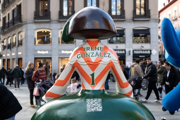 Meninas Madrid Gallery exhibition in Madrid, Spain - 07 Dec 2025 A sculpture in the shape of the figures of the painter Velázquez Las Menina is seen during the Meninas Madrid Gallery exhibition. Madrid Spain Copyright: xAtilanoxGarciax xSOPAxImagesx photo02628