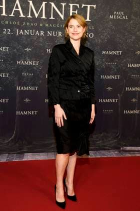 ABBberlin Jessie Buckley Irish actress on the red carpet at the German premiere of the movie Hamnet at Delphi Filmpalast on 08 12 2025 in Berlin Berlin Germany