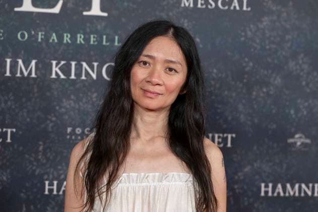 ABBberlin Chloe Zhao Chinese film director on the red carpet at the German premiere of the movie Hamnet at Delphi Filmpalast on 08 12 2025 in Berlin Berlin Germany