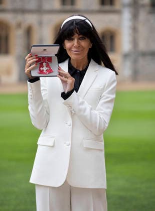 . 09 12 2025. Windsor , United Kingdom. TV presenter Claudia Winkleman with her MBE after an Investiture at Windsor Castle, United Kingdom.  xStephenxLockx xi-Imagesx IIM-26443-0007