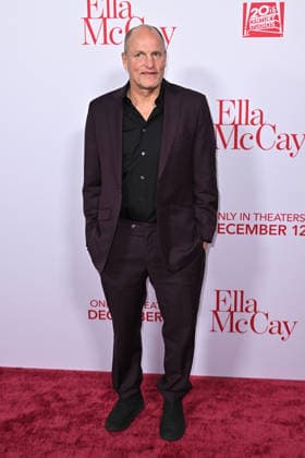 ˜Ella McCay™ World Premiere Woody Harrelson arriving to 20th Century Studios™ Ella McCay world premiere held at the El Capitan Theatre on December 9, 2025 in Hollywood, Ca. Hollywood El Capitan Theatre California USA Copyright: xStarbuck AFF-USA.COMx